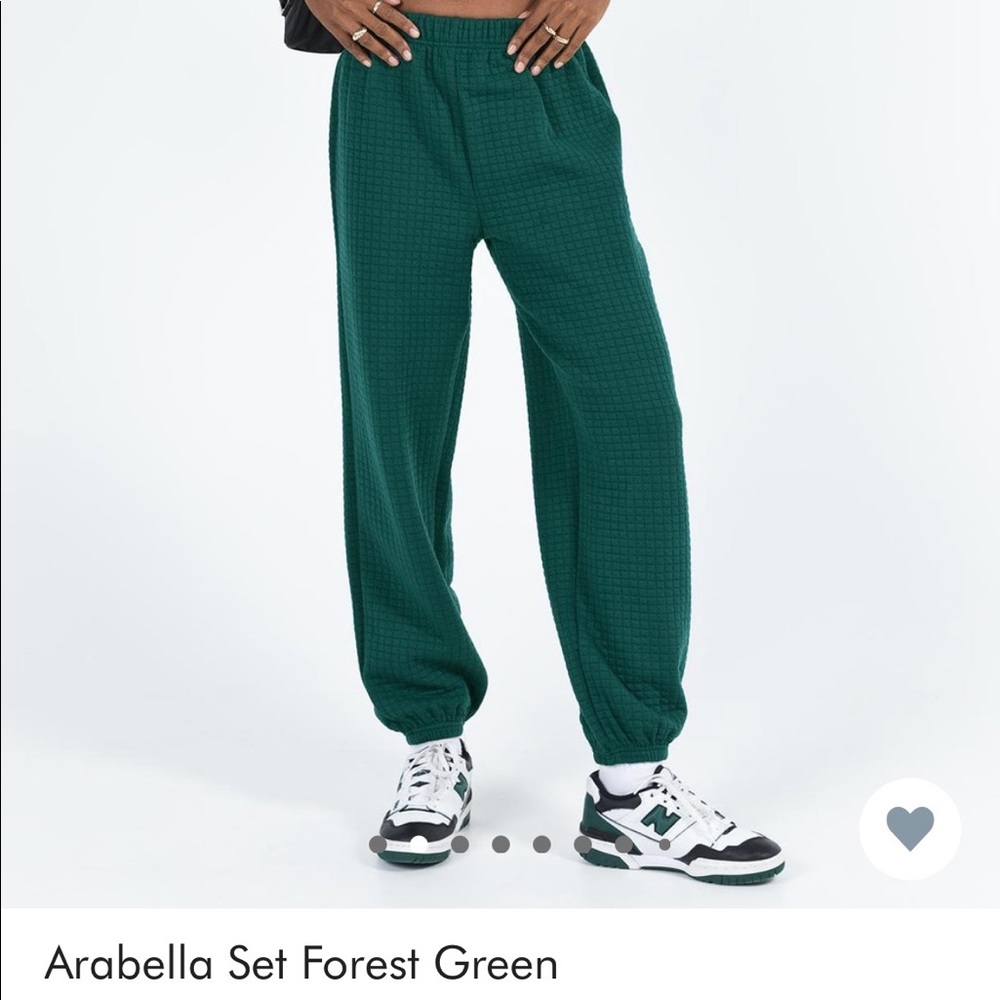 Princess polly set in forest green. Size 4 two pieces. Never worn w/ tags on.